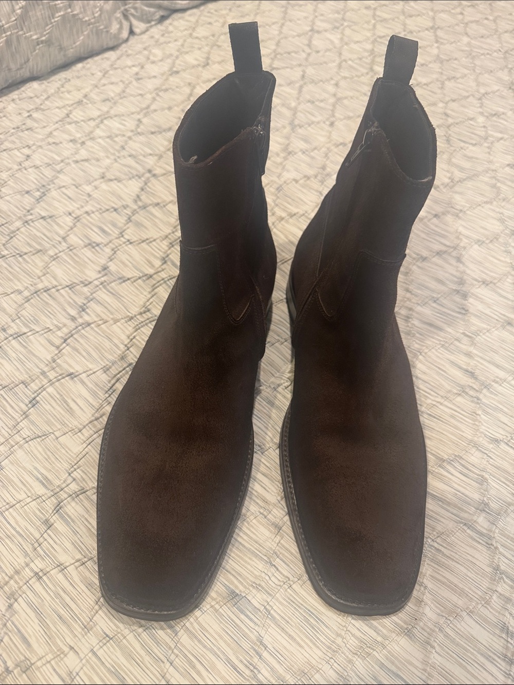 To Boot New York Men's Brown Suede Chelsea Boots - Classic Pull-On Style
